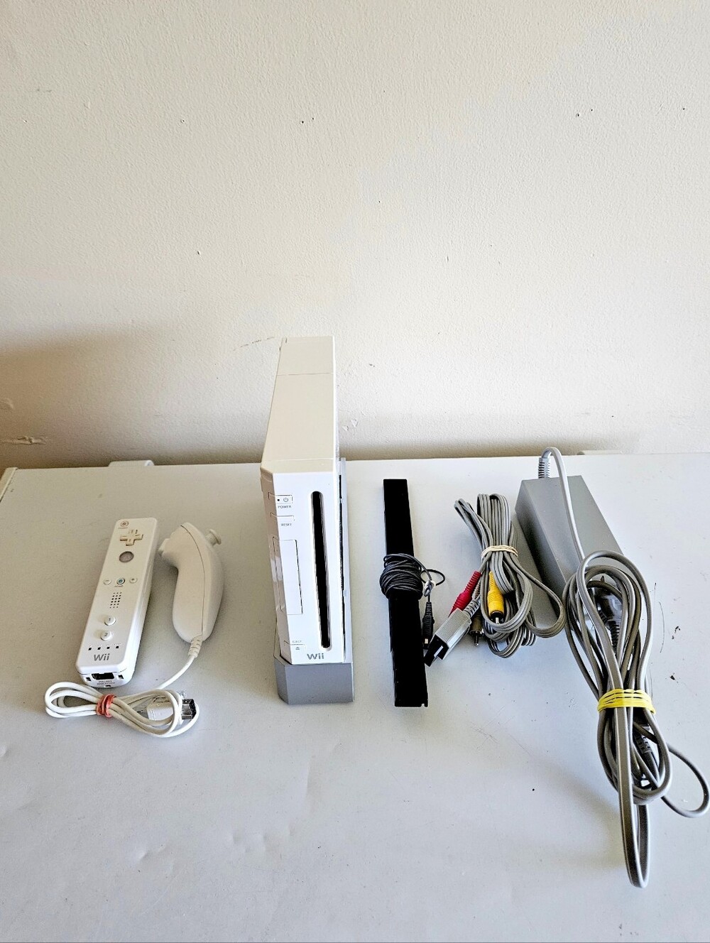 Nintendo Wii Console Bundle with Wiimote, Nunchuck and Accessories!
